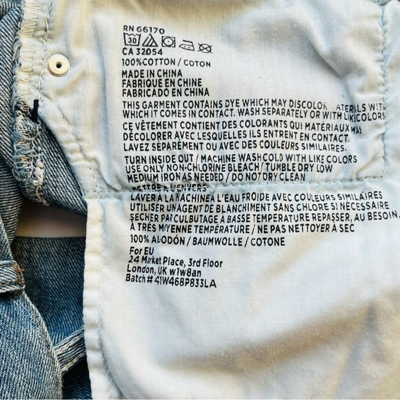 BDG distressed denim mid-rise shorts tomgirl acid wash Size 26W button fly - Picture 7 of 12